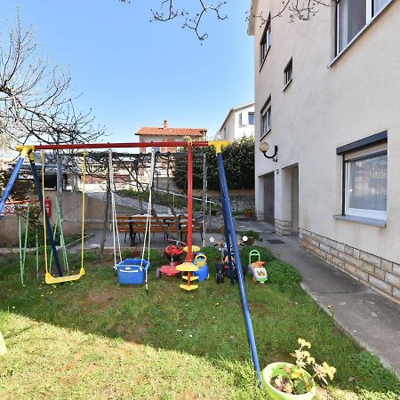 Traditional Apartment In Zadar With Garden Habitación foto